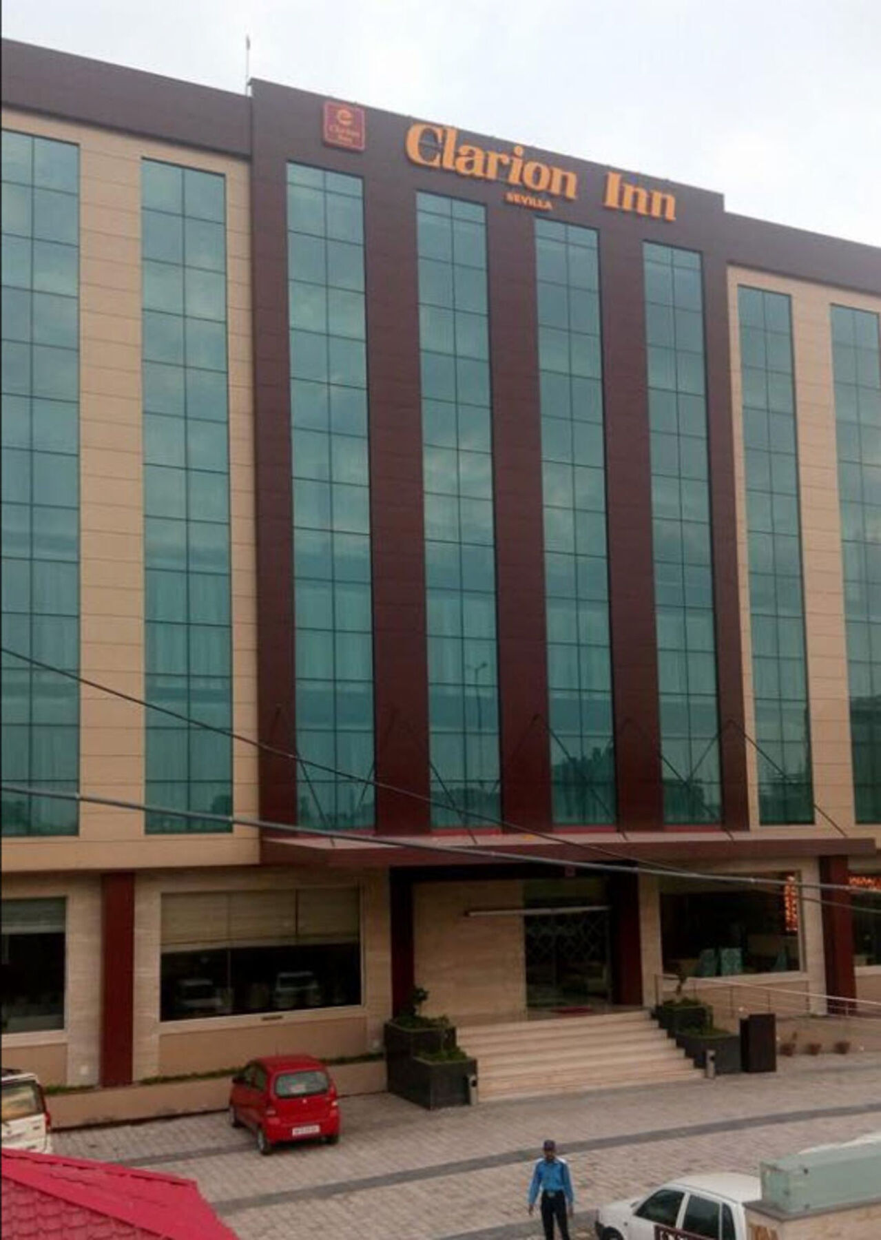 Clarion Inn Sevilla Panchkula Zewnętrze zdjęcie
